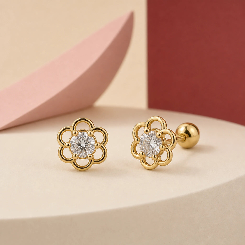 Aretes Camelia en composición de campaña.